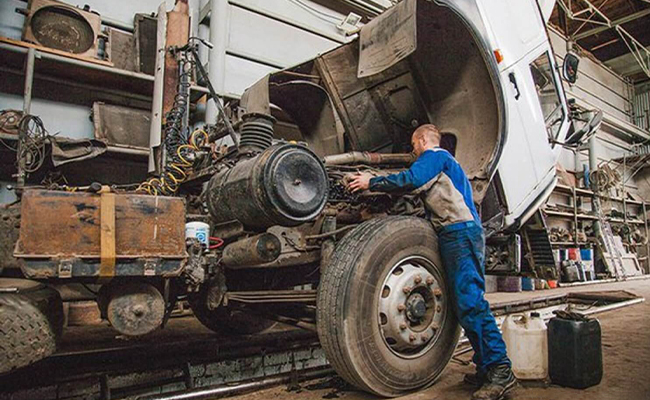 Слесарь по ремонту автомобилей